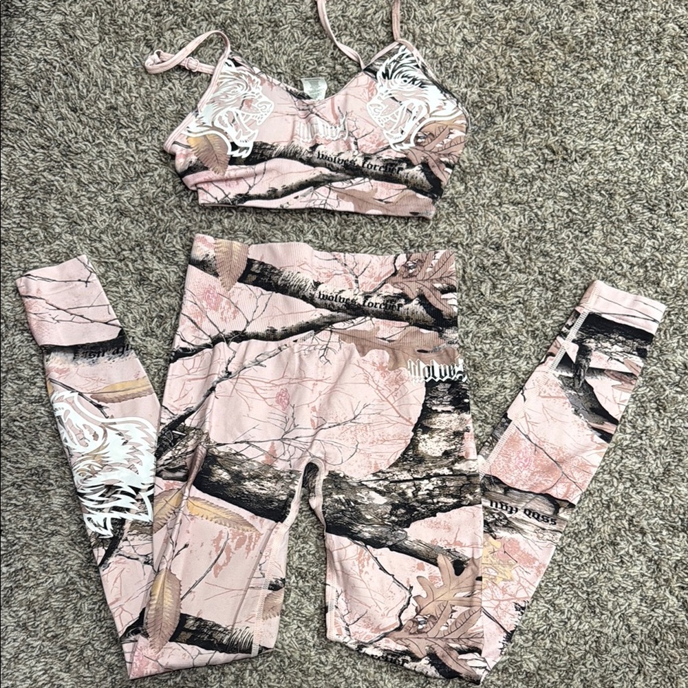 HIGH DEMAND pink camo darc sport sports bra and legging set size S